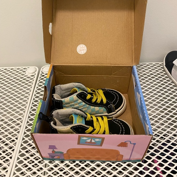 Vans X The Simpson - size 5 toddler - Picture 2 of 6